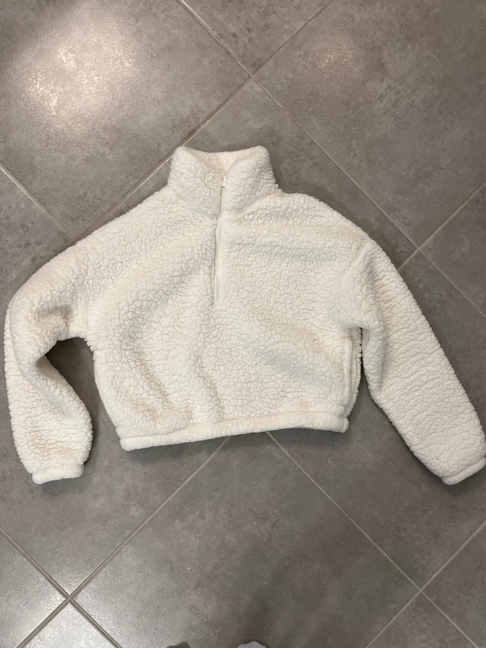 Hollister Sherpa zip top. Size xxs.